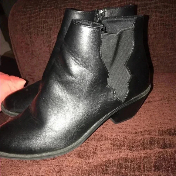 🌟Black Ankle Booties ❤️ - Picture 3 of 5